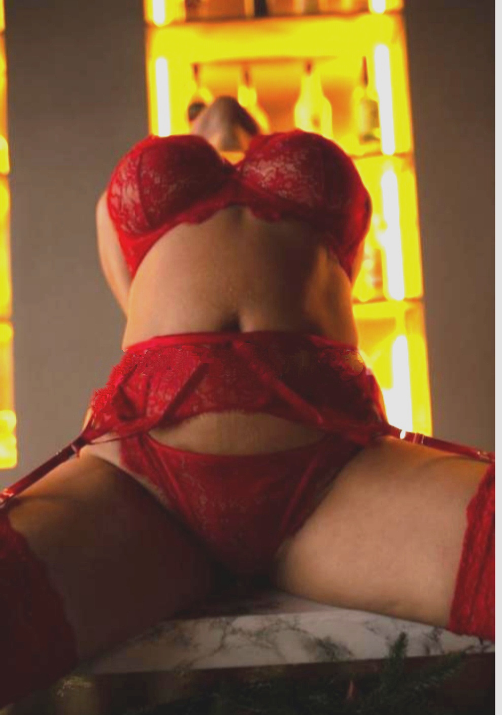 Профессионалка Алина стройная сделает качественно  и пригласит к себе