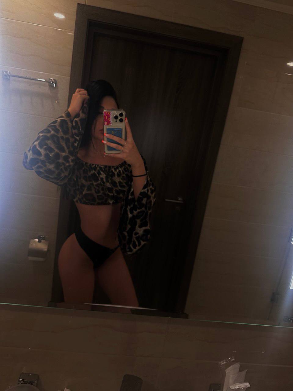 Девушка АДЕЛЬ 21 лет сделает с удовольствием расслабляющий массаж и пригласит к себе