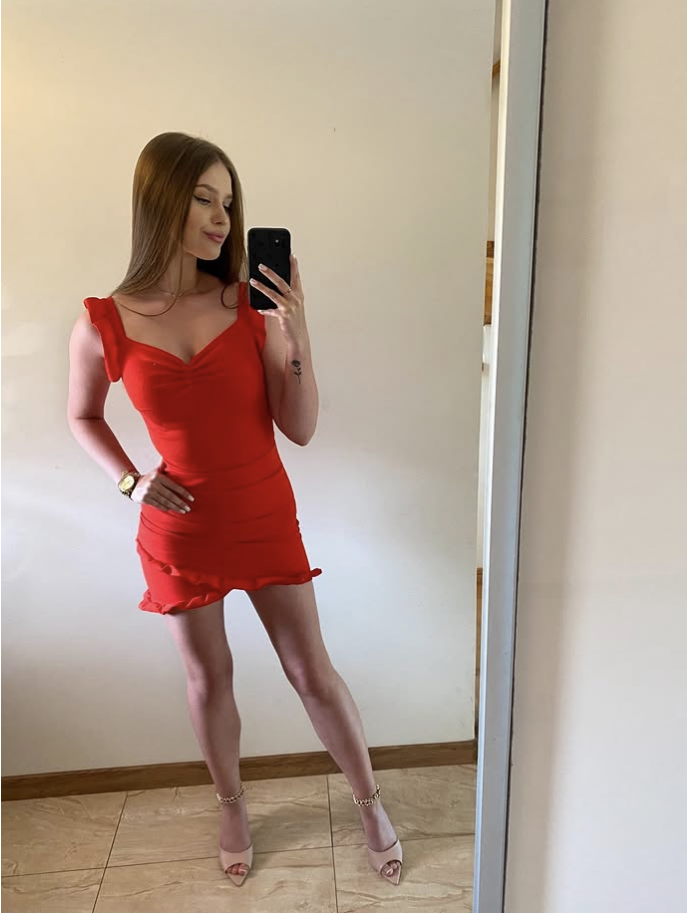 Массажистка Поля стройная сделает с удовольствием расслабляющий массаж и пригласит к себе в Район - Центр