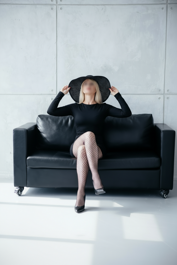 Девушка Сашенька 25 лет сделает качественно минет без резинки и позовет в гости