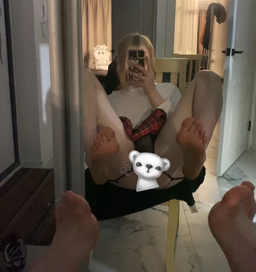 Девушка по вызову Илона транс малышка с 1 размером груди исполнит анальный секс и позовет в гости в Любой район