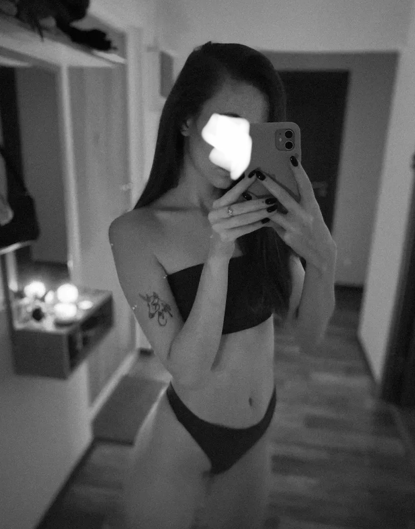 Девочка Твоя девочка стройная сделает профессионально семейным парам и пригласит к себе в Район - Юго-Запад