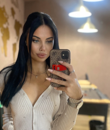 Брюнетка ЛИКА 27 лет сделает нежно фут-фетиш и примет у себя в Район - Центр