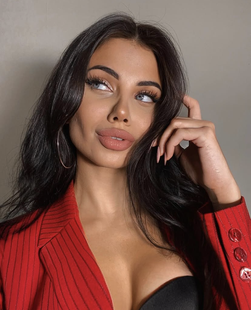 Девушка по вызову ЛИКА 27 лет исполнит эскорт и позовет в гости в Район - Центр