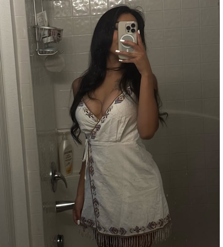 Массажистка МАЙЯ худая сделает нежно окончание на грудь и примет у себя