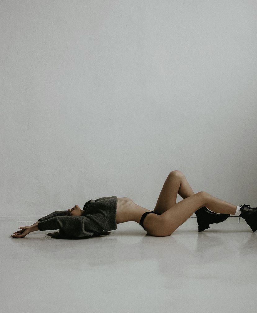 Шлюха Зима 27 лет сделает нежно групповой секс и примет у себя