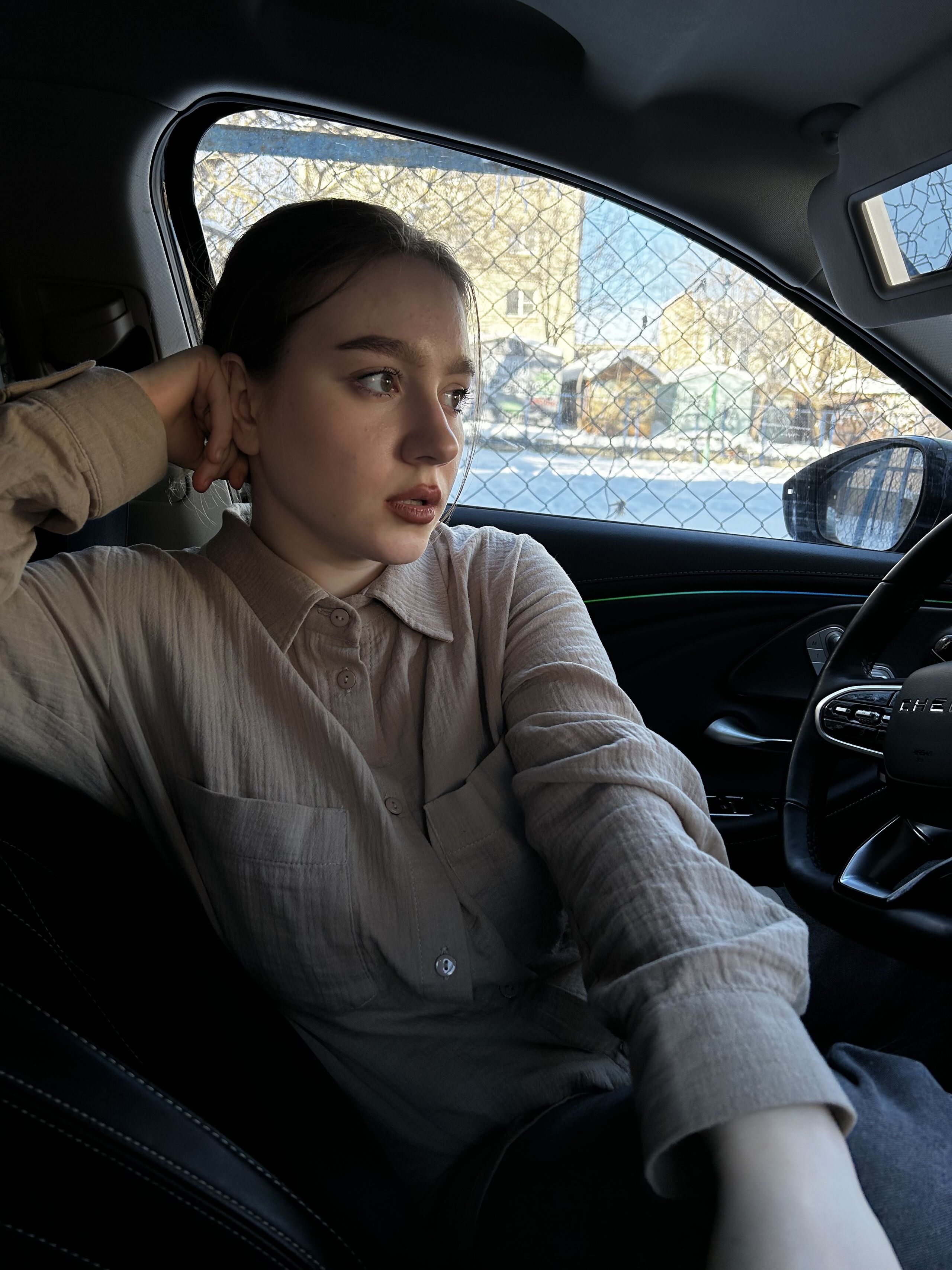 Девушка Александра 21 лет исполнит госпожа и позовет в гости