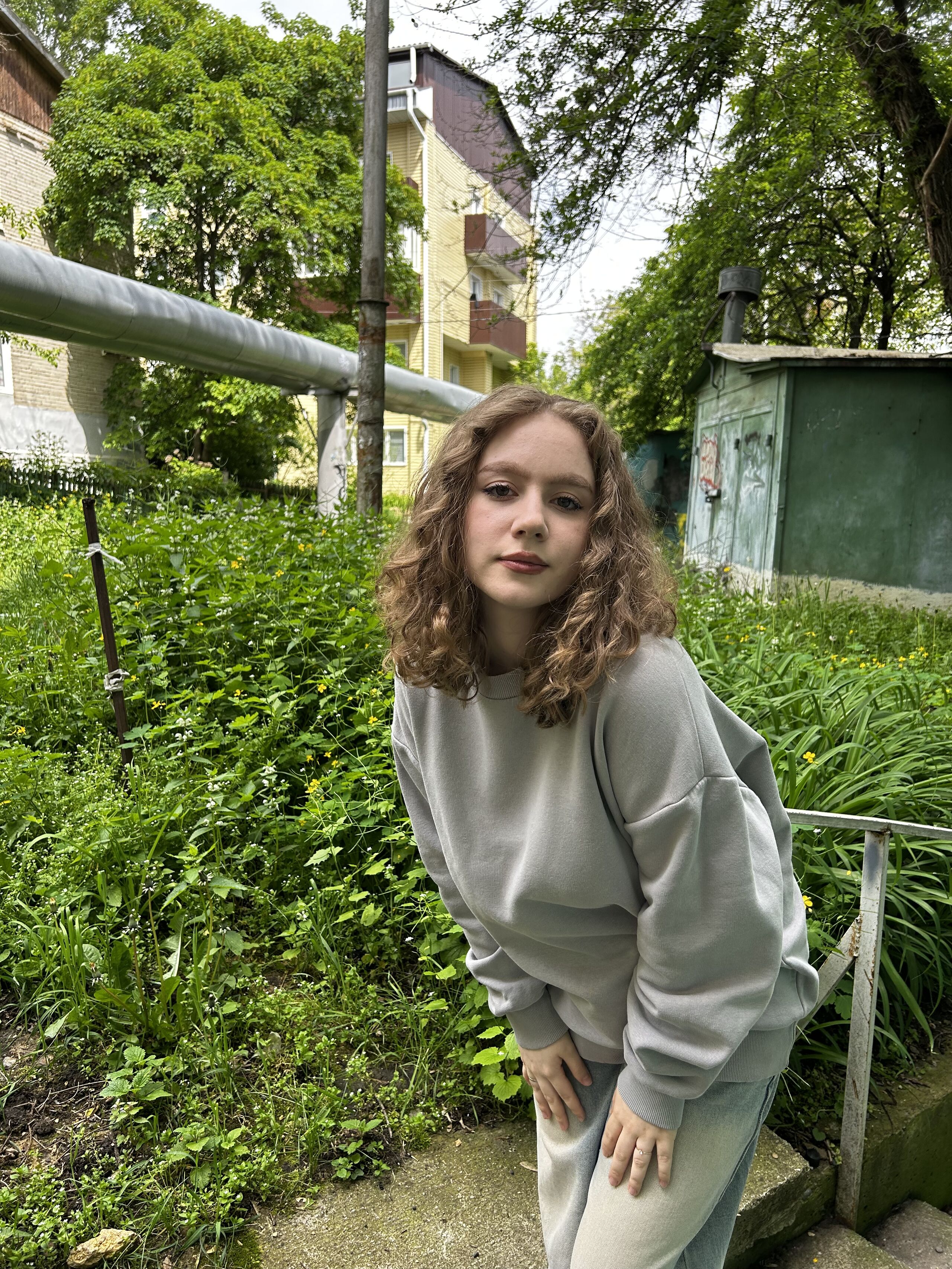 Путана Александра с 3 размером груди исполнит ветка сакуры и пригласит к себе в Район - Юго-Запад