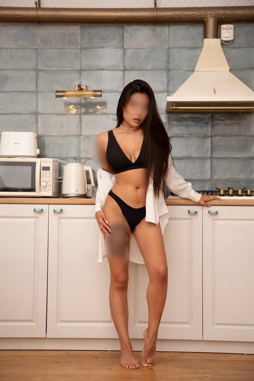 Массажистка ДИНА с 3 размером груди исполнит минет в презервативе и примет у себя