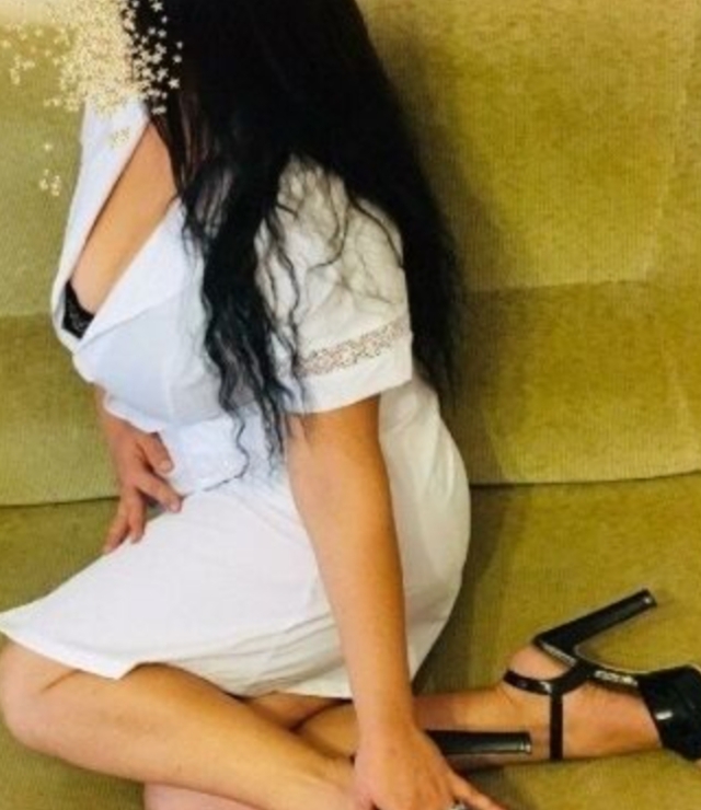 Шлюха Лерочка спортивная сделает профессионально тайский массаж и позовет в гости