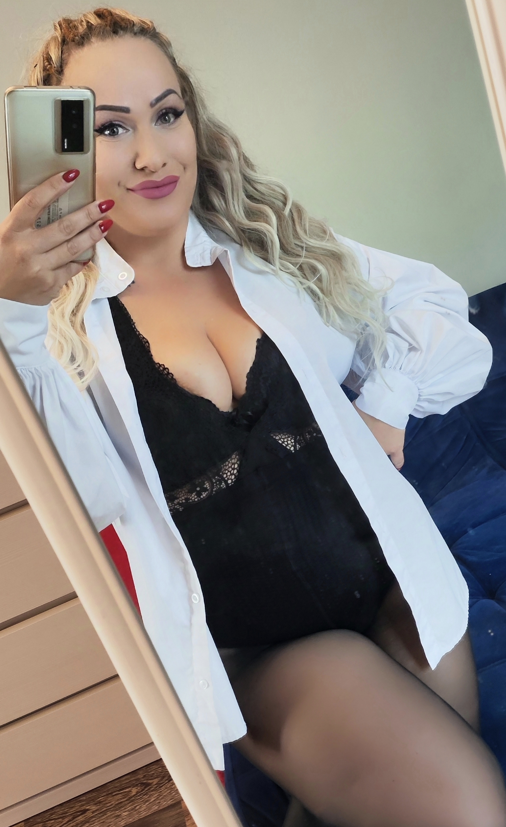 Шлюха Шикарный миньет пышная подарит куннилингус и пригласит к себе