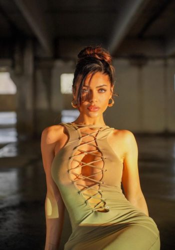 Индивидуалка Миранда с 2 размером груди сделает нежно классический секс и примет у себя в Район - Юго-Запад