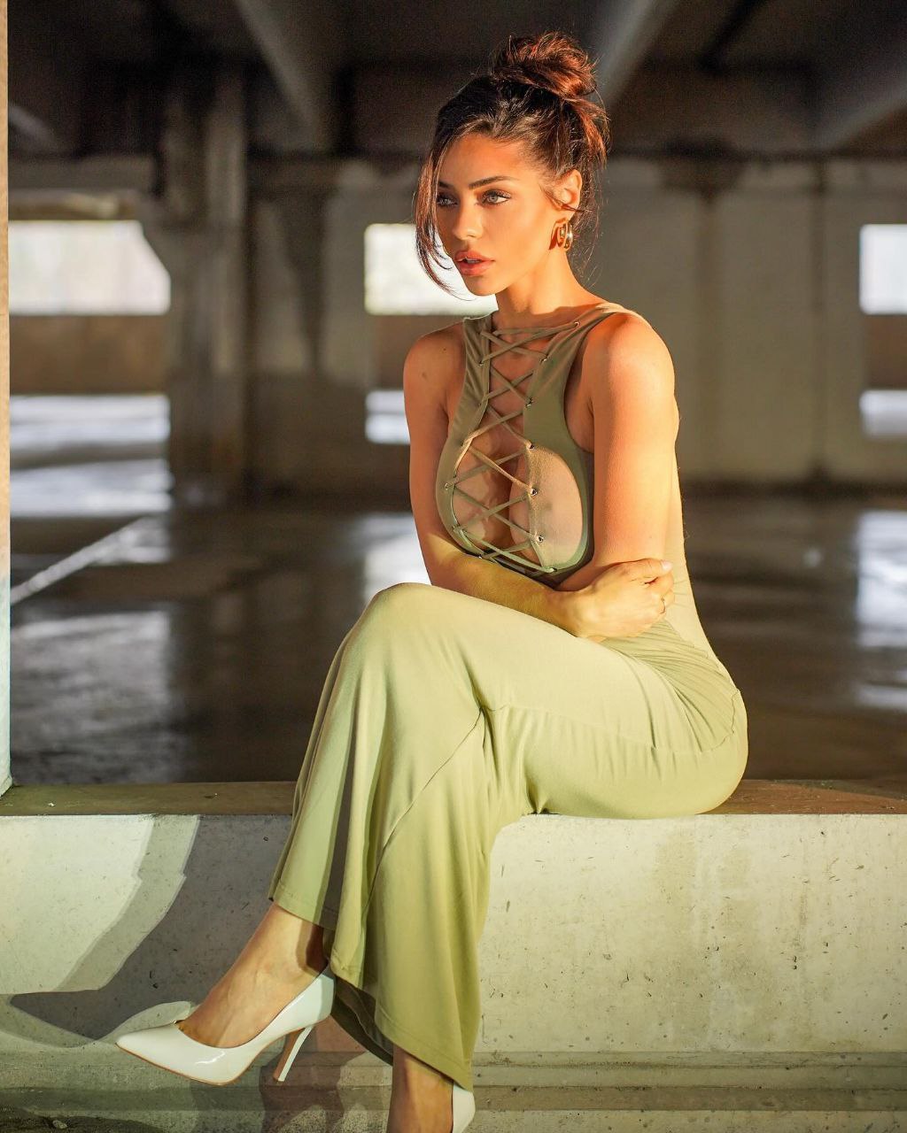 Путана Миранда с 2 размером груди исполнит минет в презервативе и пригласит к себе в Район - Юго-Запад