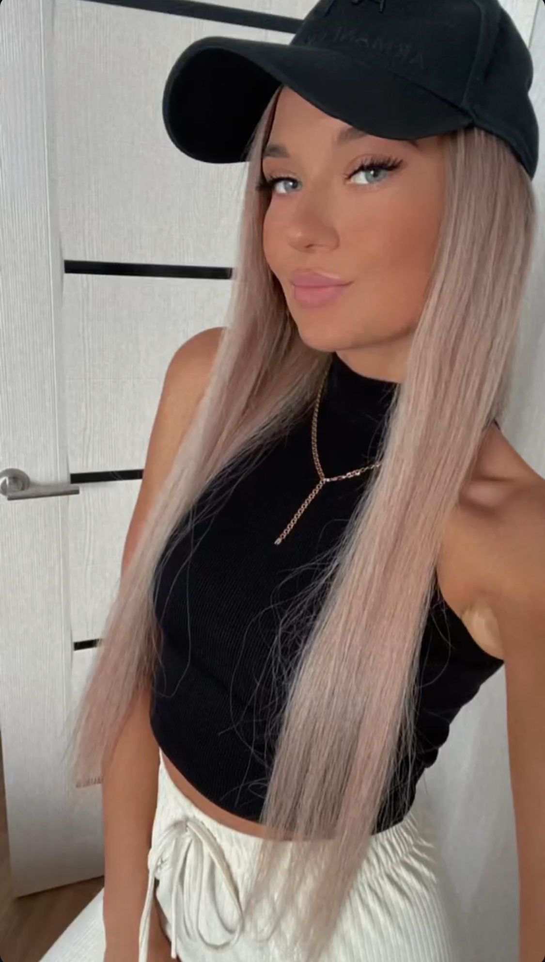 Девушка ИНЕССА VIP 25 лет сделает нежно расслабляющий массаж и примет у себя в Район - Центр