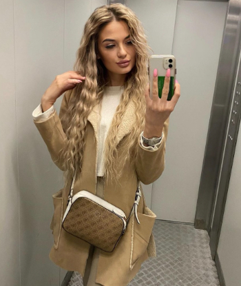 Проститутка ИНЕССА VIP 25 лет сделает качественно минет в презервативе и позовет в гости в Район - Центр