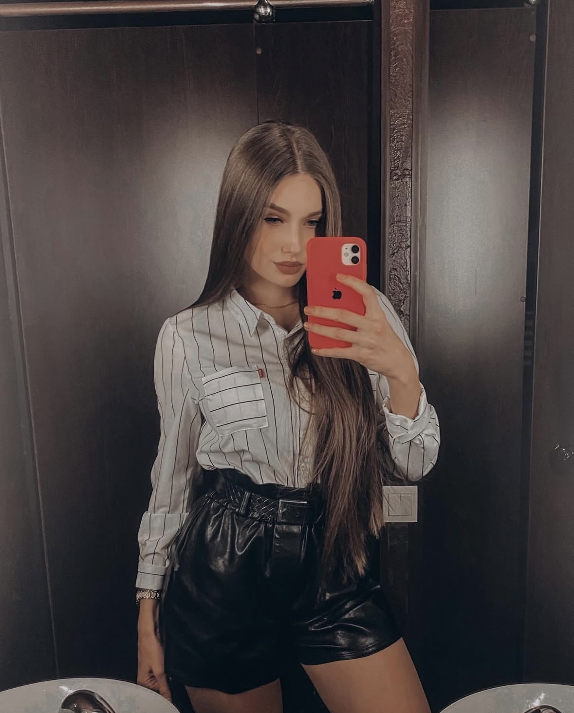 Русый Нина стройная сделает с удовольствием ветка сакуры и пригласит к себе в Район - Юго-Запад