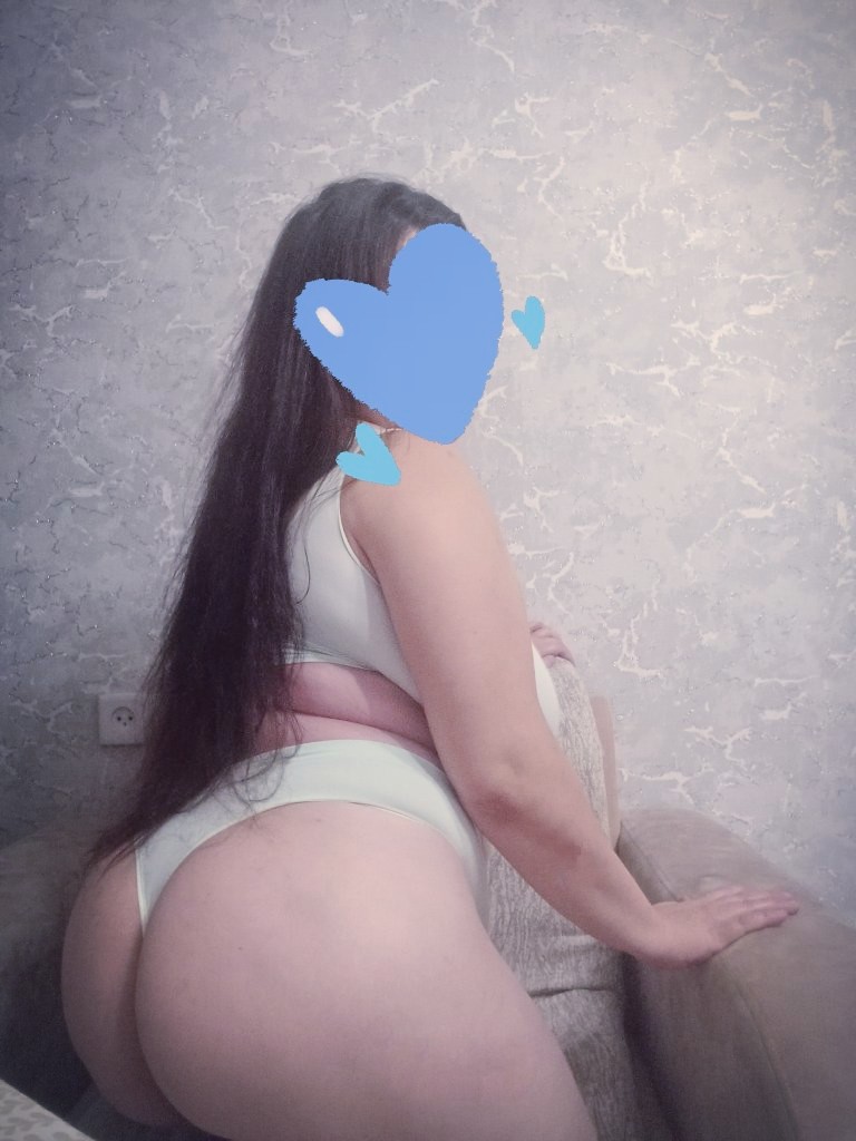 Девушка по вызову Илона с 6 размером груди исполнит окончание на грудь и примет у себя