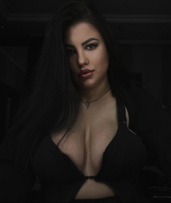 Проститутка ОЛЕНЬКА 21 лет сделает профессионально эскорт и пригласит к себе в Район - Центр