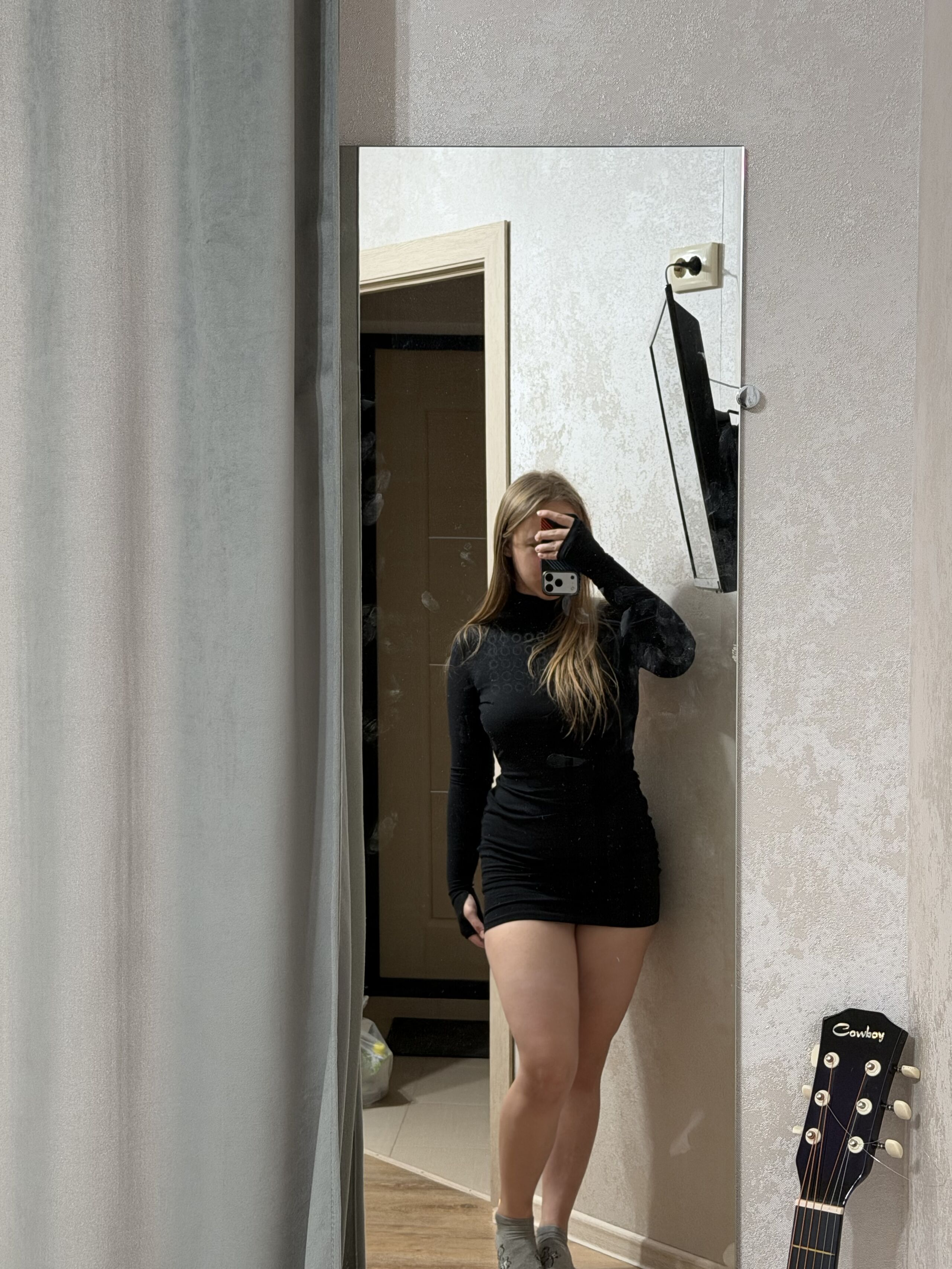 Профессионалка Марго стройная сделает профессионально окончание на грудь и примет у себя