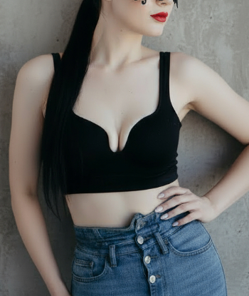 Индивидуалка Ксюшенька стройная сделает профессионально минет без резинки и пригласит к себе