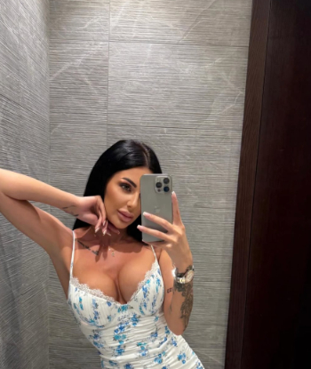 Путана ГЕЛЯ VIP стройная подарит минет в презервативе и позовет в гости