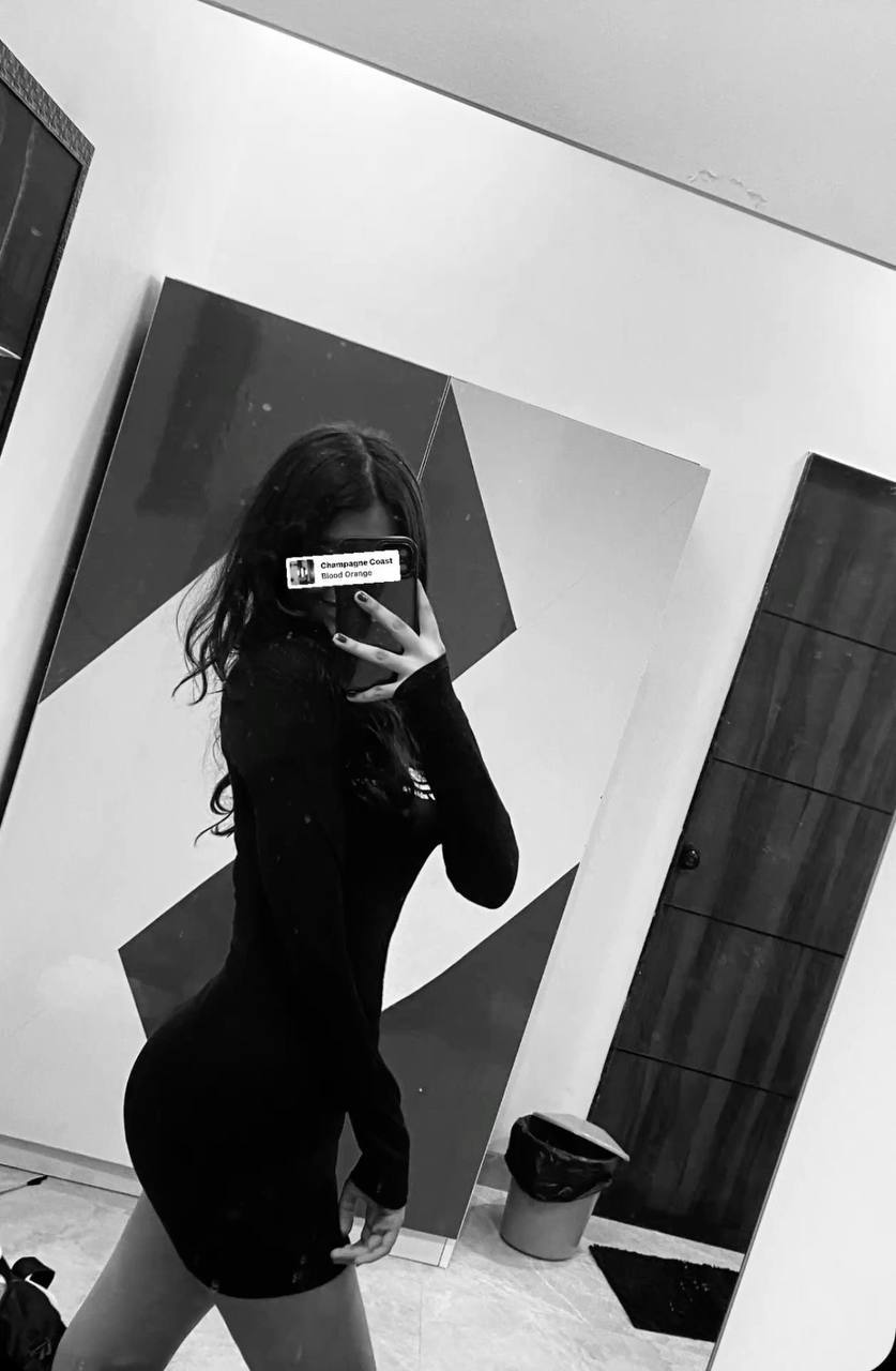 Шатенка Аделя с 1 размером груди сделает качественно минет без резинки и примет у себя в Любой район